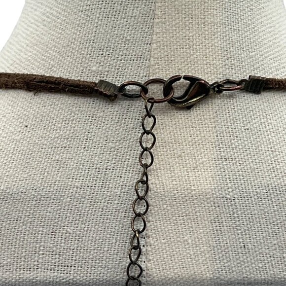 Vintage Style Multi-Layered Orange Shell & Bead Necklace - Picture 5 of 7